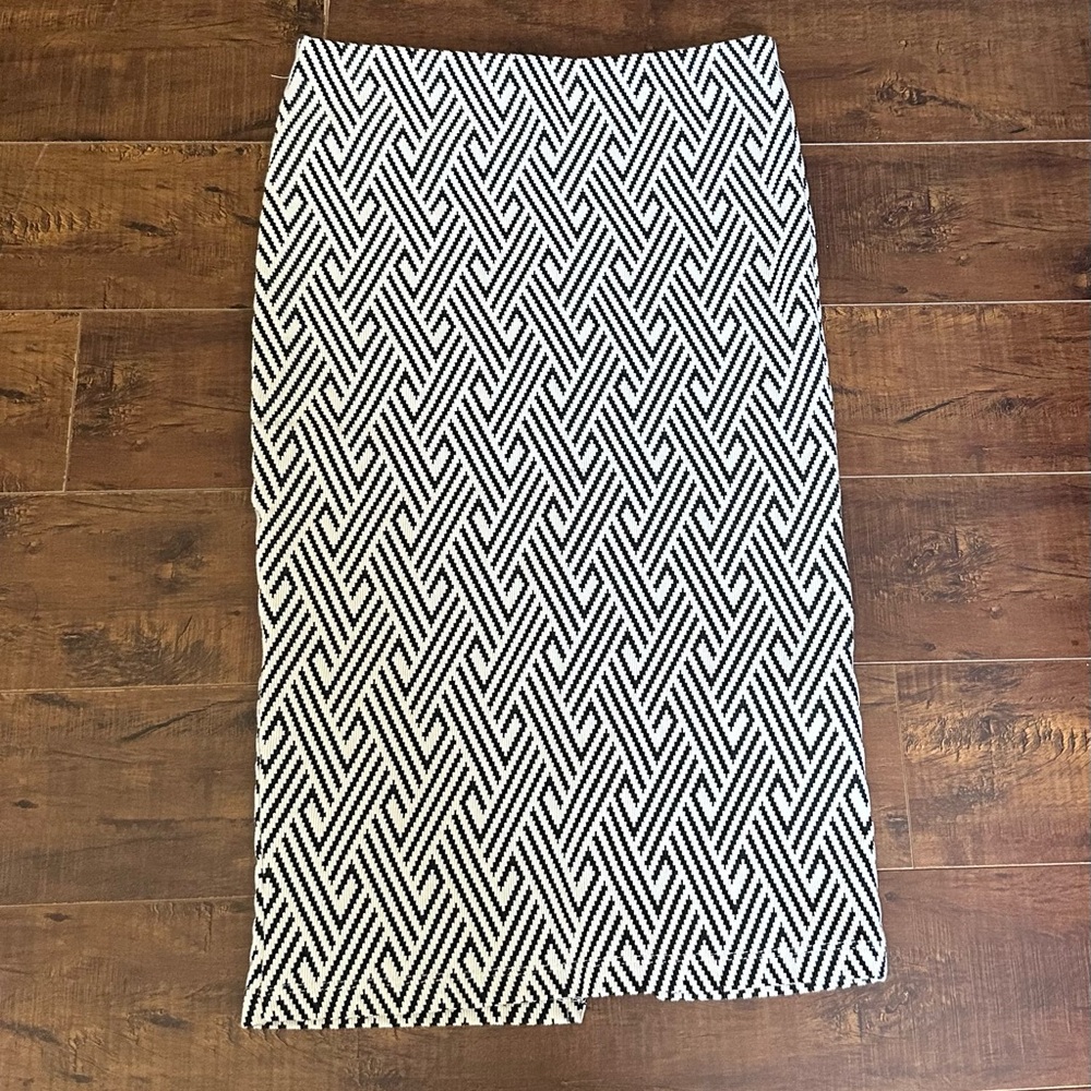 Zara Black and White Geometric Pencil Skirt